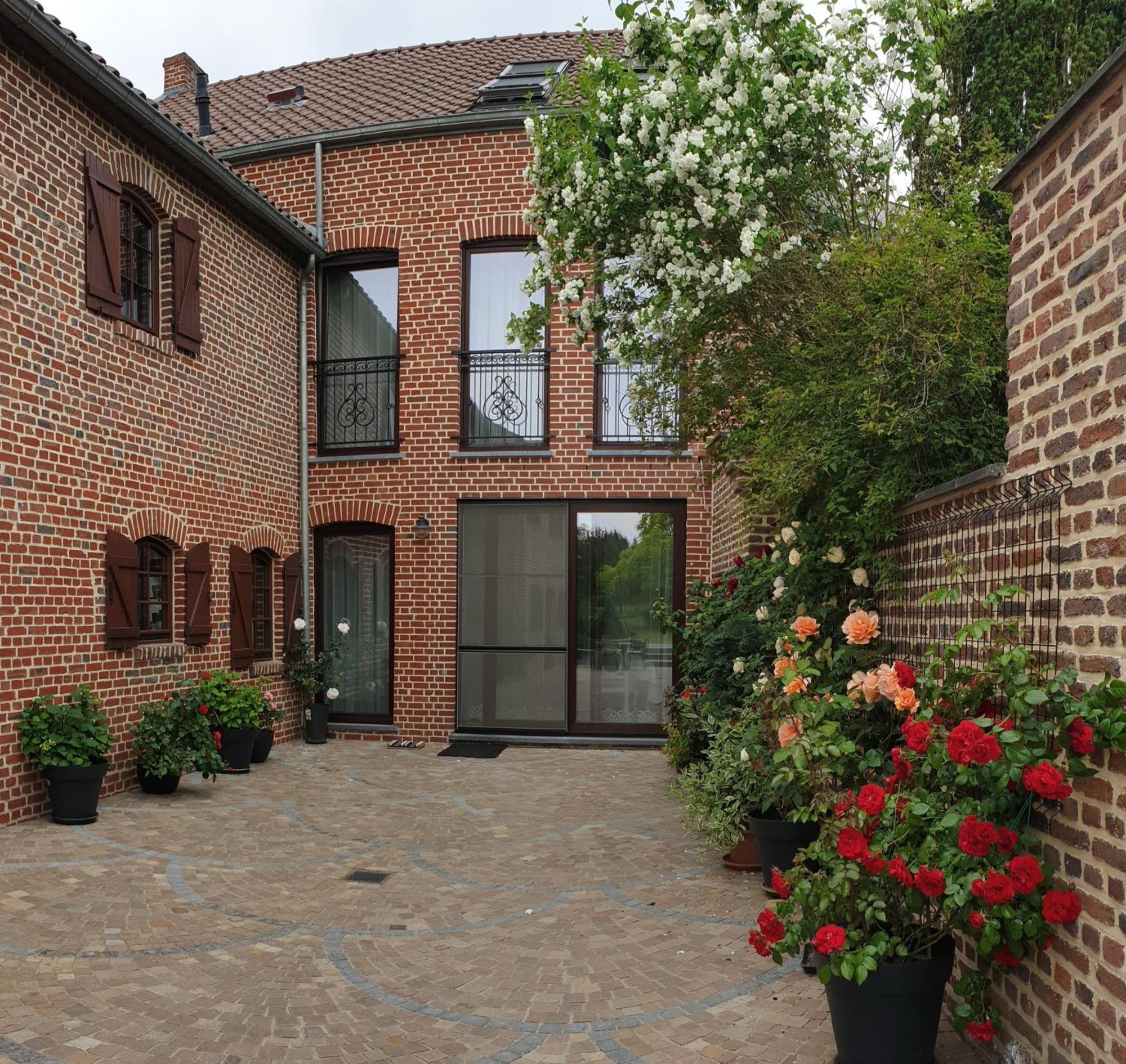 B&B Secret Garden Voeren Exterior foto